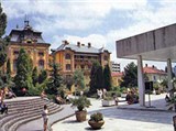 Бардеев (площадь перед главным входом)
