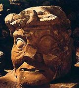 Гондурас (голова божества из Копана)