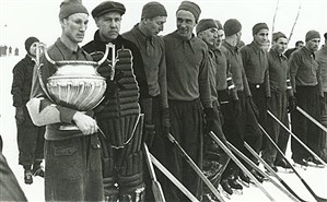 Первый чемпионат СССР по хоккею (1947)