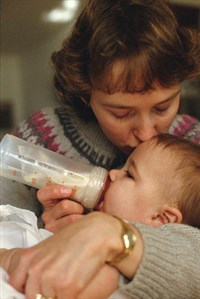 Что такое докорм и Прикорм в питании грудных детей?