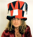 Агутин Леонид (в клоунской шляпе)