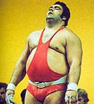 Алексеев Василий Иванович (на помосте)