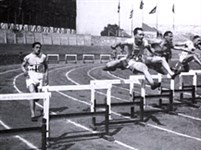 Игры VIII олимпиады (бег с барьерами) [спорт]