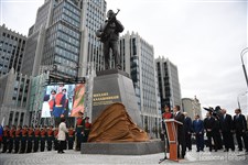 Калашников Михаил Тимофеевич (памятник)