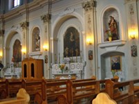 Католический храм (внутреннее убранство)