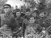 Конев Иван Степанович (с писателями)