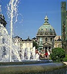 Копенгаген (фонтан возле дворца Амалейнбург)