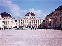 Людвигсбург (дворец)