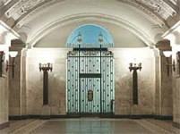 Метрополитен (станция «Октябрьская»)