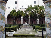 Неаполь (двор Санта- Кьяра)