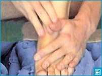 Поглаживание подъема