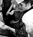 Пресли Элвис (на мотоцикле)