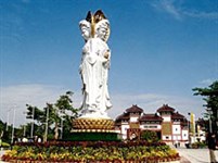 Санья (площадь света)