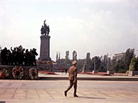 София (памятник героям революции)