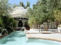 Фигерес (бассейн в доме Дали)