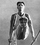 Чукарин Виктор Иванович (на брусьях)