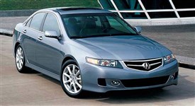 Acura TSX (вид спереди)