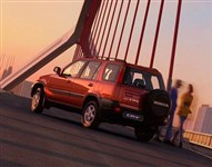 Honda CR-V вид сзади сбоку