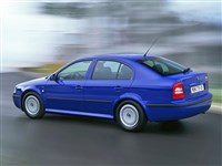 Skoda Octavia (вид сбоку)