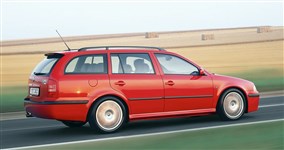 Skoda Octavia (Octavia Combi RS, вид сбоку)