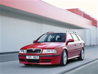 Skoda Octavia (Octavia Combi RS, вид спереди)
