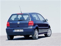 Volkswagen Polo вид сзади сбоку