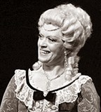 Фрейндлих Алиса Бруновна (в роли леди Мильфорд)