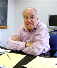 АТЬЯ Майкл Фрэнсис (портрет)