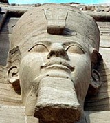 Абу-Симбел (голова Рамсеса II)