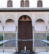 Альгамбра (вид на Миртовый дворик со стороны зала Барка)