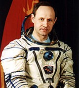 Арцебарский Анатолий Павлович (в скафандре)
