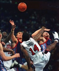 БАСКЕТБОЛ (острый момент) [спорт]