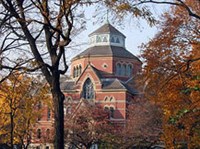 БРАУНОВСКИЙ УНИВЕРСИТЕТ («Робинзон-холл»)