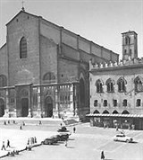 Болонья (пьяцца Маджоре)