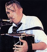 Бригада с (Сукачев с аккордеоном)