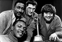 Букер ти энд ЭМ-джис (группа)