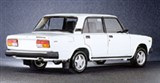 ВАЗ-2107 белого цвета (общий вид сзади)