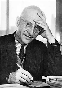 ВАЙСКОПФ Франц Карл (за работой)