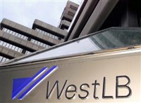 ВЕСТДОЙЧЕ ЛАНДЕСБАНК ГИРОЦЕНТРАЛЕ (эмблема у входа)