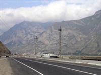 ВОЕННО-ГРУЗИНСКАЯ ДОРОГА (Вид на Главный Кавказский хребет)