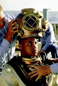 ВОЕННЫЙ НЫРЯЛЬЩИК (кадр из фильма 3)