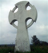 ВЩИЖ (крест на месте древнего храма)