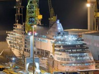 Верфь (круизный лайнер на верфи)