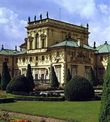 Вилянув (восточный фасад)