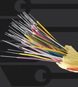 Волоконно-оптический кабель связи (в разрезе)