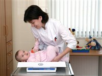 Врач (педиатр)