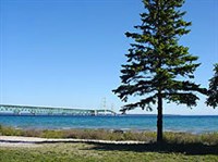 ГУРОН (вид на озеро)