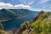 Гарда (озеро)