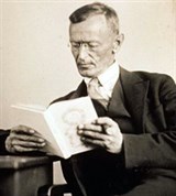 Гессе Герман (за чтением)