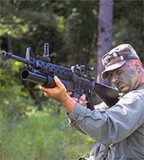 Гранатомет подствольный М203